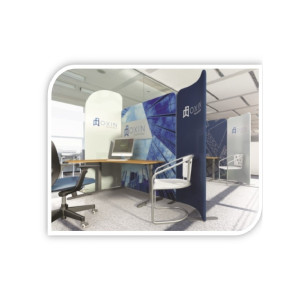 Totem COMTUBE® Magnet – cloisons textile magnétiques avec visuels interchangeables dans un bureau ou un openspace